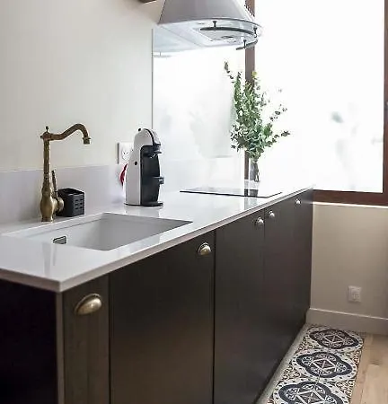 Studio A 15 A Proximite Tour Eiffel Appartamento *